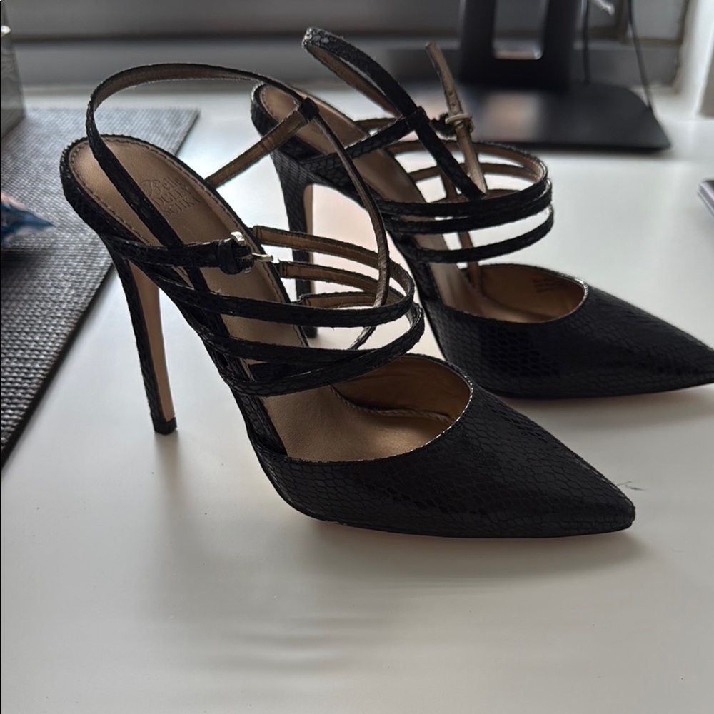 Badgley Mischka Black Heels Elegant Design